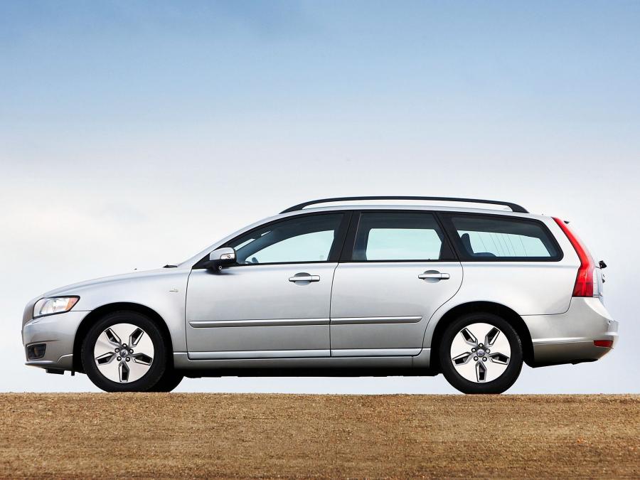  Volvo V50 DRIVe 2009 года  (UK) (фото 10 из 15)
